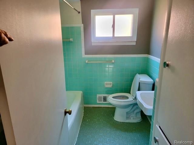 21307 Le Fever Avenue, Warren, MI 48091