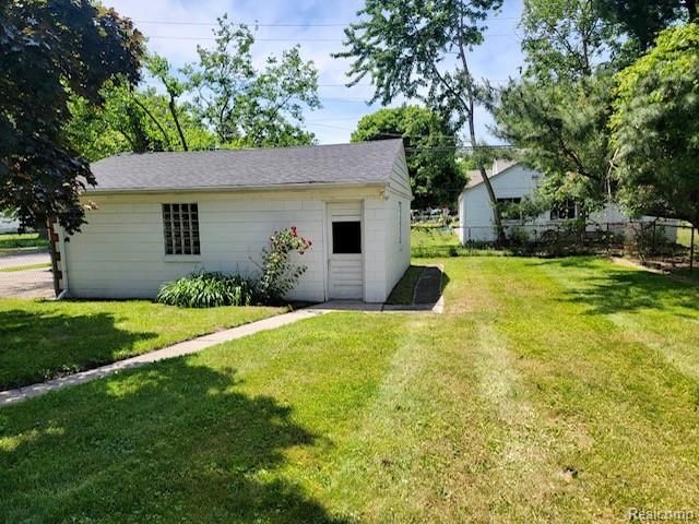 21307 Le Fever Avenue, Warren, MI 48091