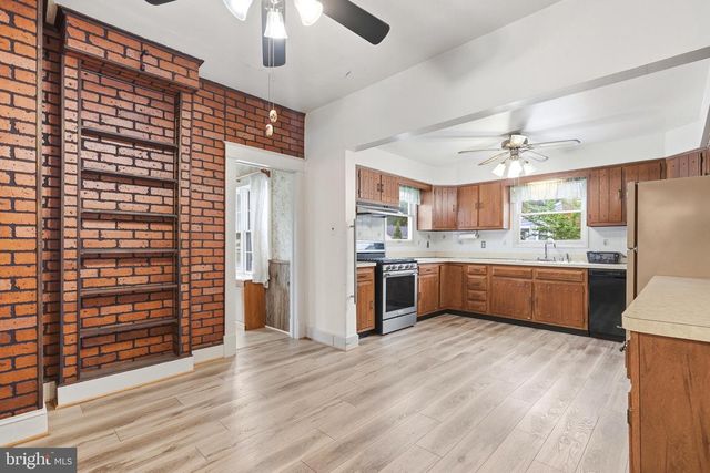 305 PROSPECT ST, La Plata, MD 20646