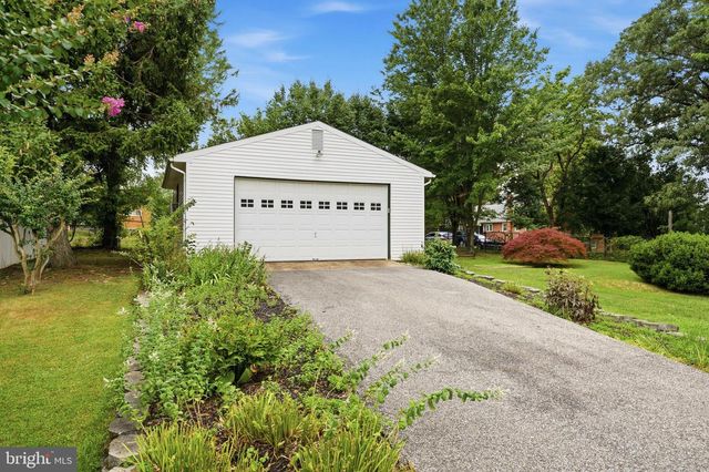 305 PROSPECT ST, La Plata, MD 20646