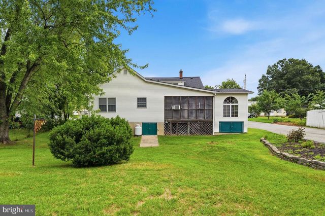 305 PROSPECT ST, La Plata, MD 20646
