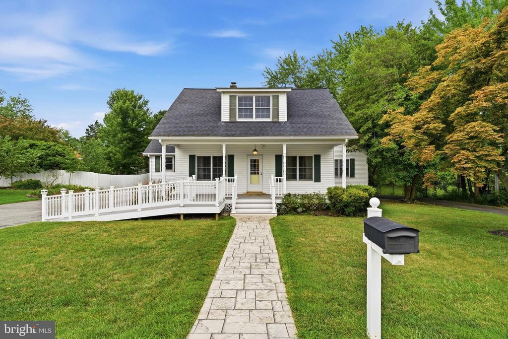 305 PROSPECT ST, La Plata, MD 20646