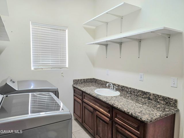 8313 Redwood Boulevard, California City, CA 93505