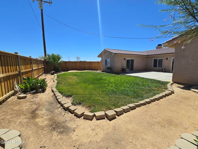 8313 Redwood Boulevard, California City, CA 93505