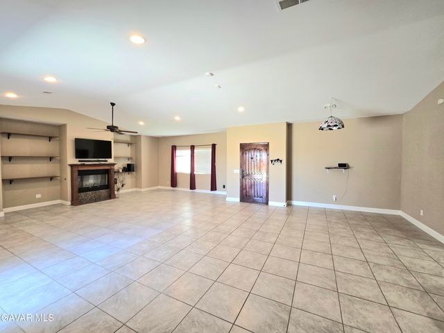 8313 Redwood Boulevard, California City, CA 93505