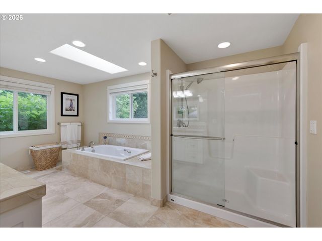 2790 N Maple St, Canby, OR 97013