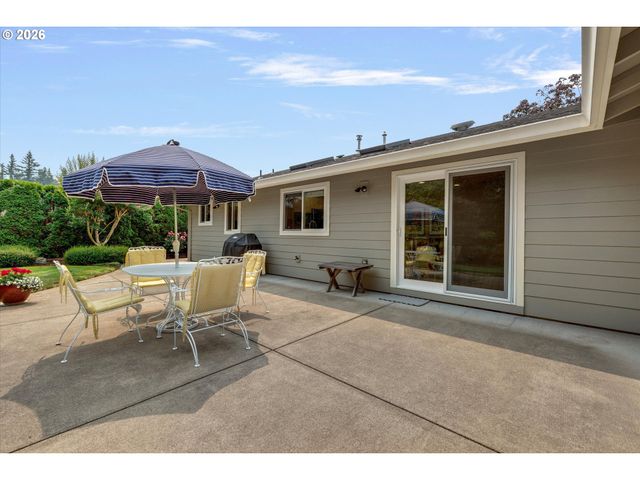 2790 N Maple St, Canby, OR 97013
