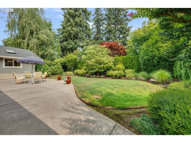 2790 N Maple St, Canby, OR 97013