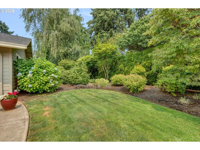 2790 N Maple St, Canby, OR 97013