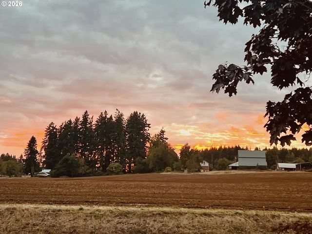 2790 N Maple St, Canby, OR 97013