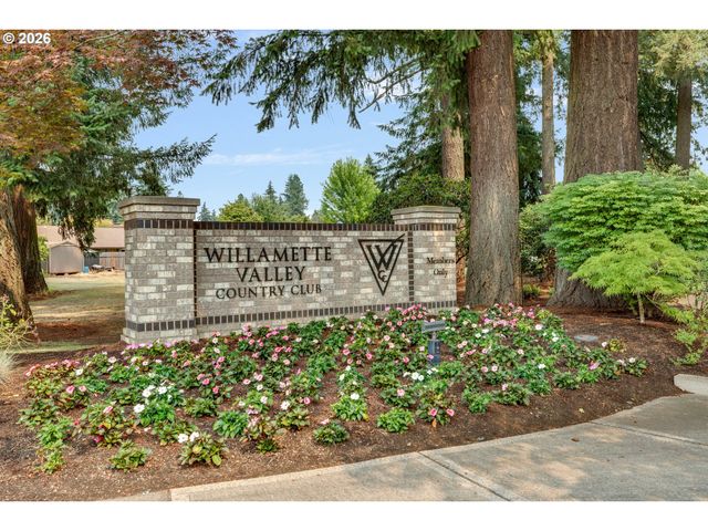 2790 N Maple St, Canby, OR 97013