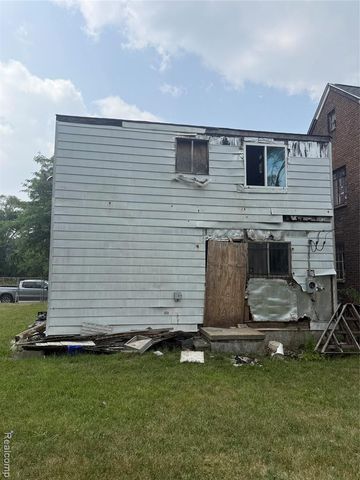 7934 Frontenac Street, Detroit, MI 48211