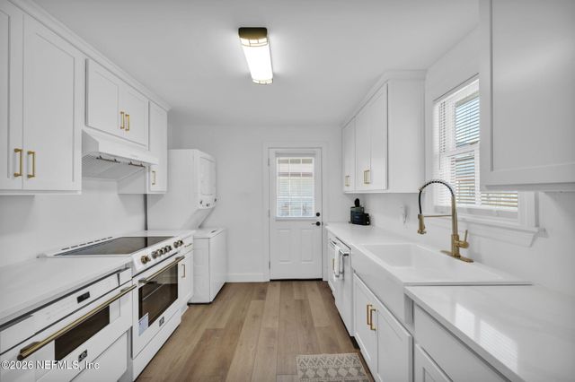 1002 1ST Avenue S, Jacksonville Beach, FL 32250