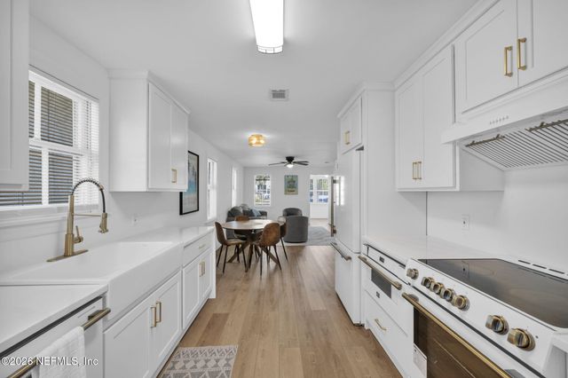 1002 1ST Avenue S, Jacksonville Beach, FL 32250