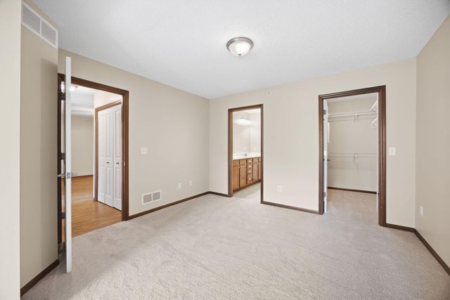 15562 60th Avenue N, Plymouth, MN 55446
