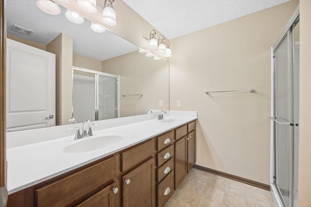 15562 60th Avenue N, Plymouth, MN 55446
