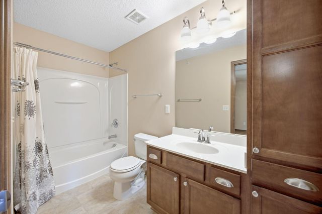 15562 60th Avenue N, Plymouth, MN 55446