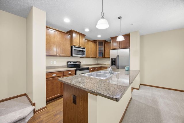 15562 60th Avenue N, Plymouth, MN 55446