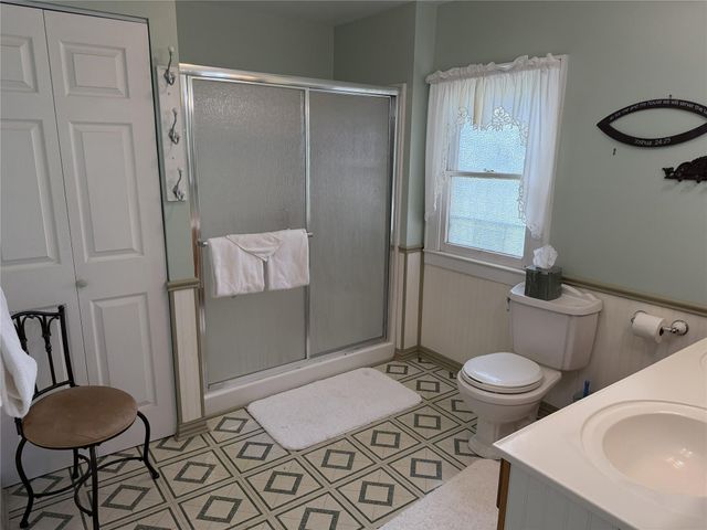 215 County Road 233, Hallettsville, TX 77964