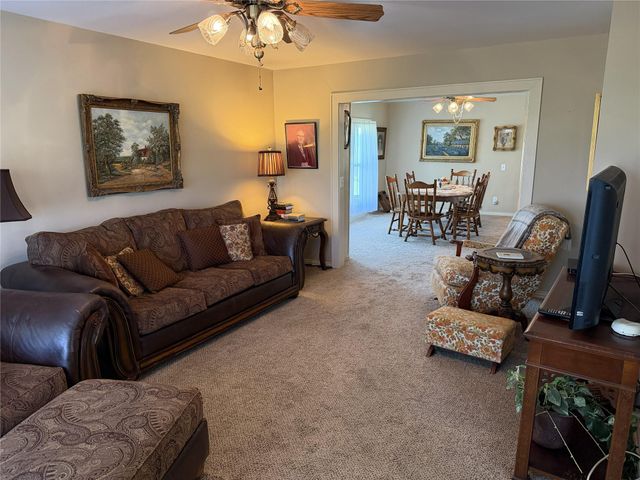 215 County Road 233, Hallettsville, TX 77964