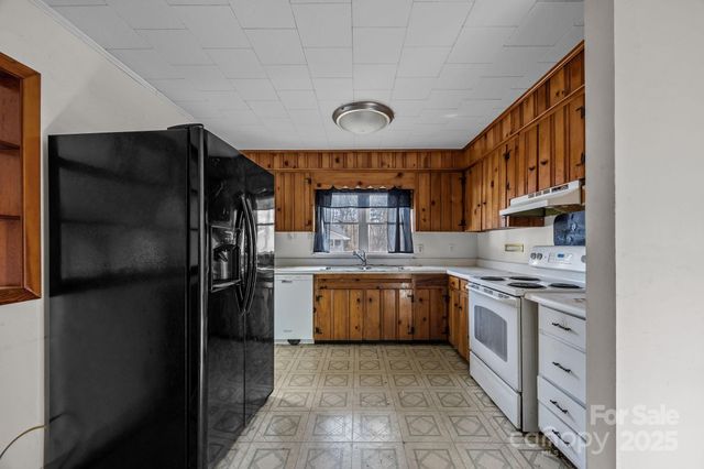 228 Grove Street, Brevard, NC 28712