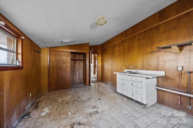 228 Grove Street, Brevard, NC 28712