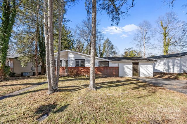 228 Grove Street, Brevard, NC 28712