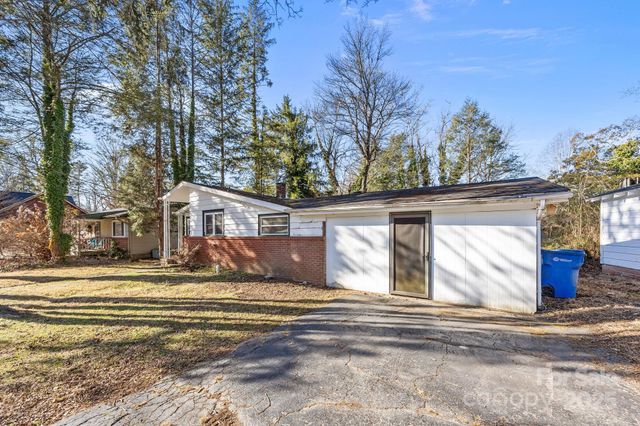 228 Grove Street, Brevard, NC 28712