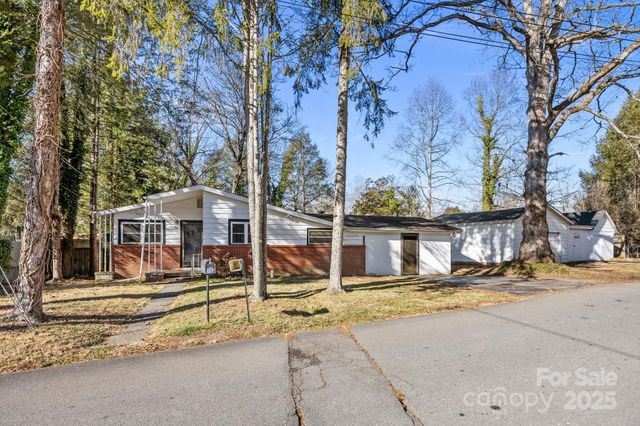 228 Grove Street, Brevard, NC 28712