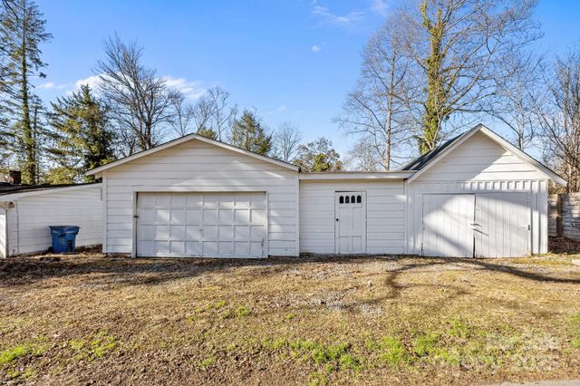 228 Grove Street, Brevard, NC 28712