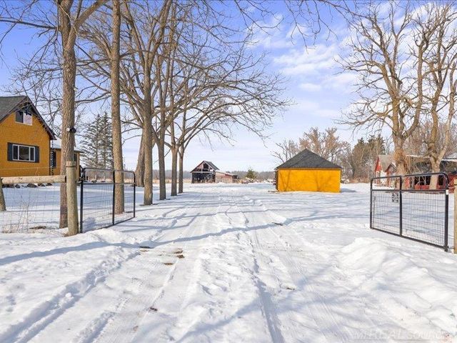 8839 Petz Road, Imlay City, MI 48444