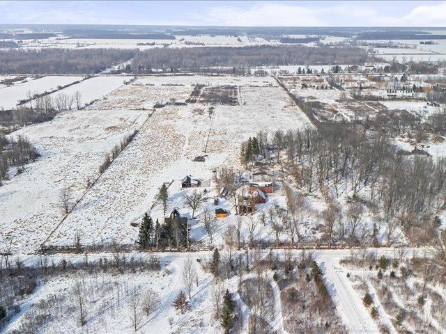 8839 Petz Road, Imlay City, MI 48444