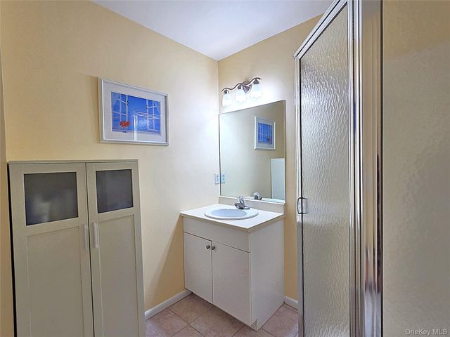 99 Eagle Ridge Way, Nanuet, NY 10954