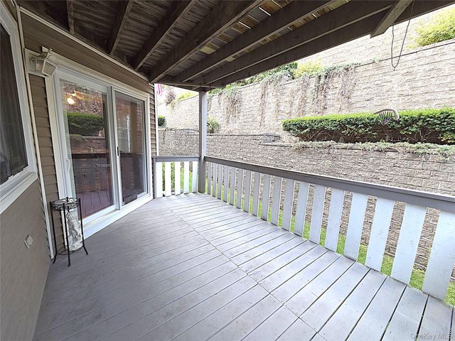 99 Eagle Ridge Way, Nanuet, NY 10954