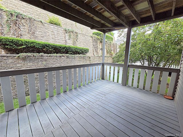 99 Eagle Ridge Way, Nanuet, NY 10954
