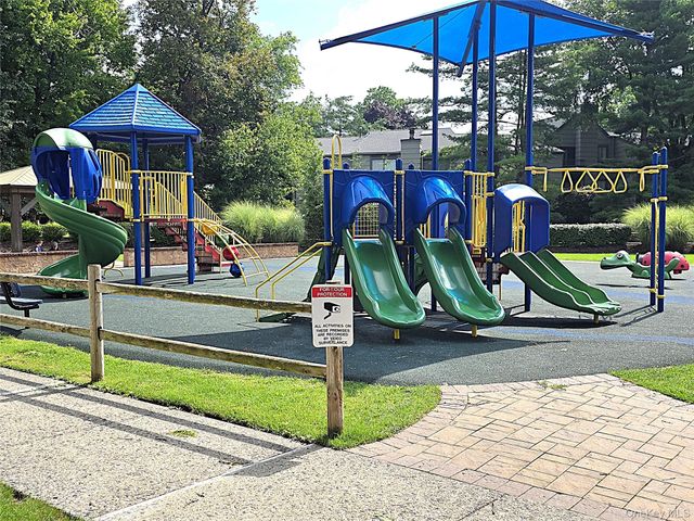 99 Eagle Ridge Way, Nanuet, NY 10954