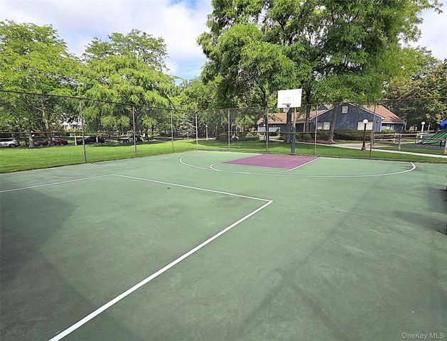 99 Eagle Ridge Way, Nanuet, NY 10954