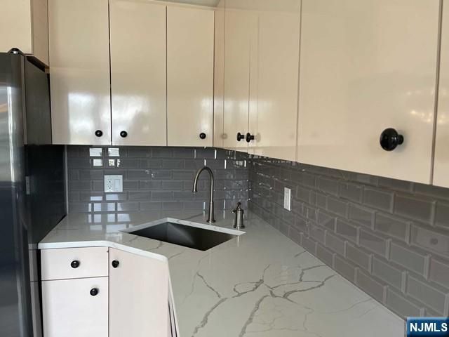 30 Livi Court, Elmwood Park, NJ 07407