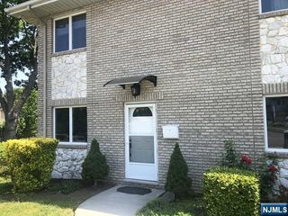 30 Livi Court, Elmwood Park, NJ 07407