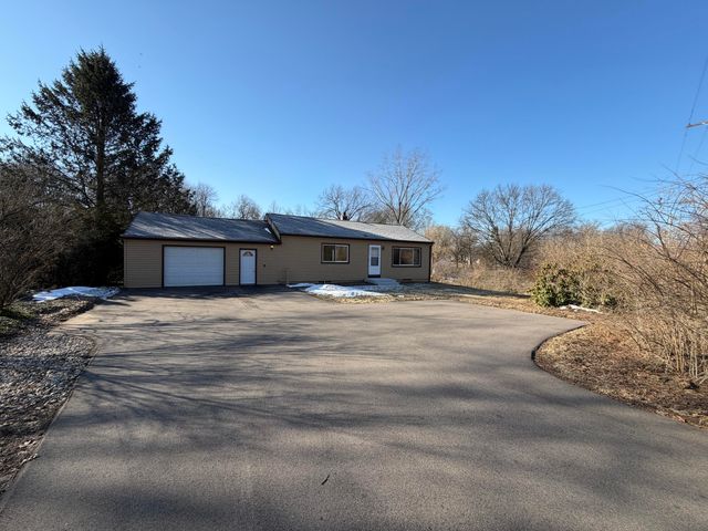 8949 Stadium Drive, Kalamazoo, MI 49009