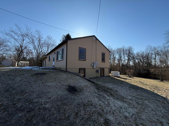 8949 Stadium Drive, Kalamazoo, MI 49009