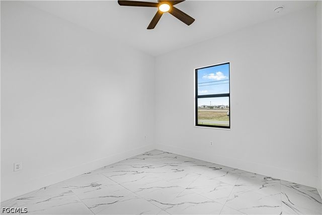 1633 NW 31st PL, Cape Coral, FL 33993