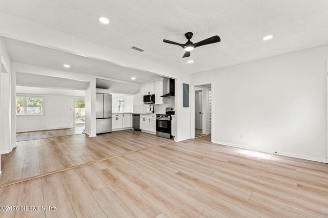 9768 S JUPITER Court S, Jacksonville, FL 32246
