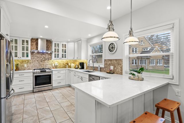 200 N Marquette Trail, Michigan City, IN 46360