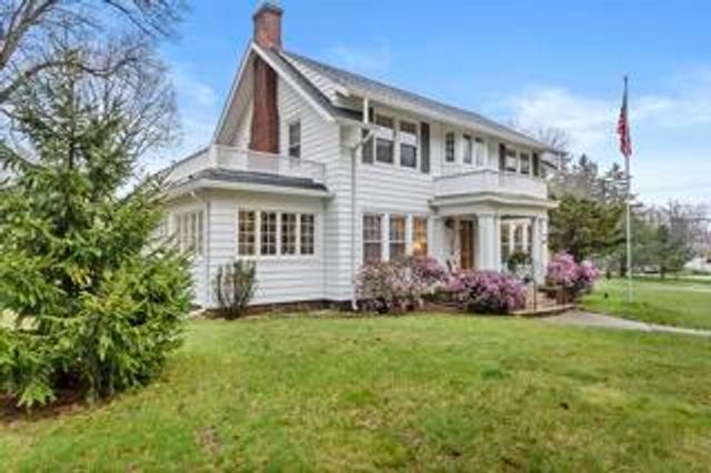 200 N Marquette Trail, Michigan City, IN 46360