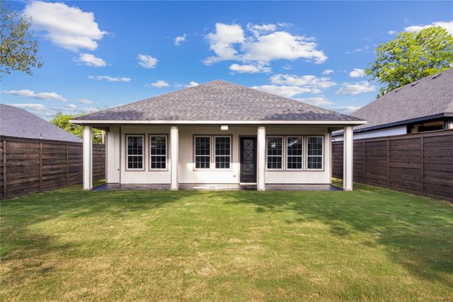 617 N DWIGHT Avenue, Dallas, TX 75211