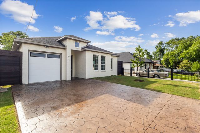 617 N DWIGHT Avenue, Dallas, TX 75211