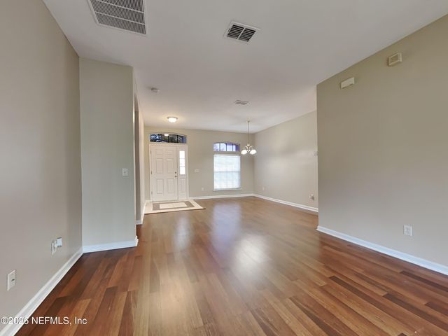 10136 LANCASHIRE Drive, Jacksonville, FL 32219