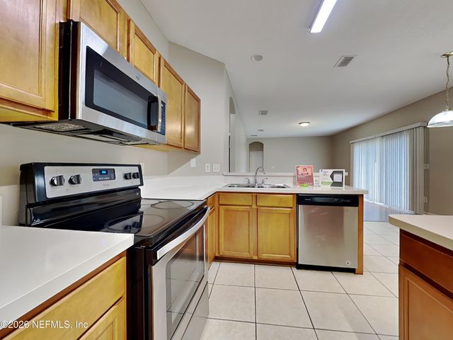 10136 LANCASHIRE Drive, Jacksonville, FL 32219