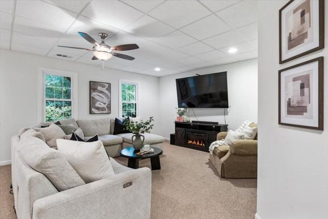523 Summer Terrace, Woodstock, GA 30189